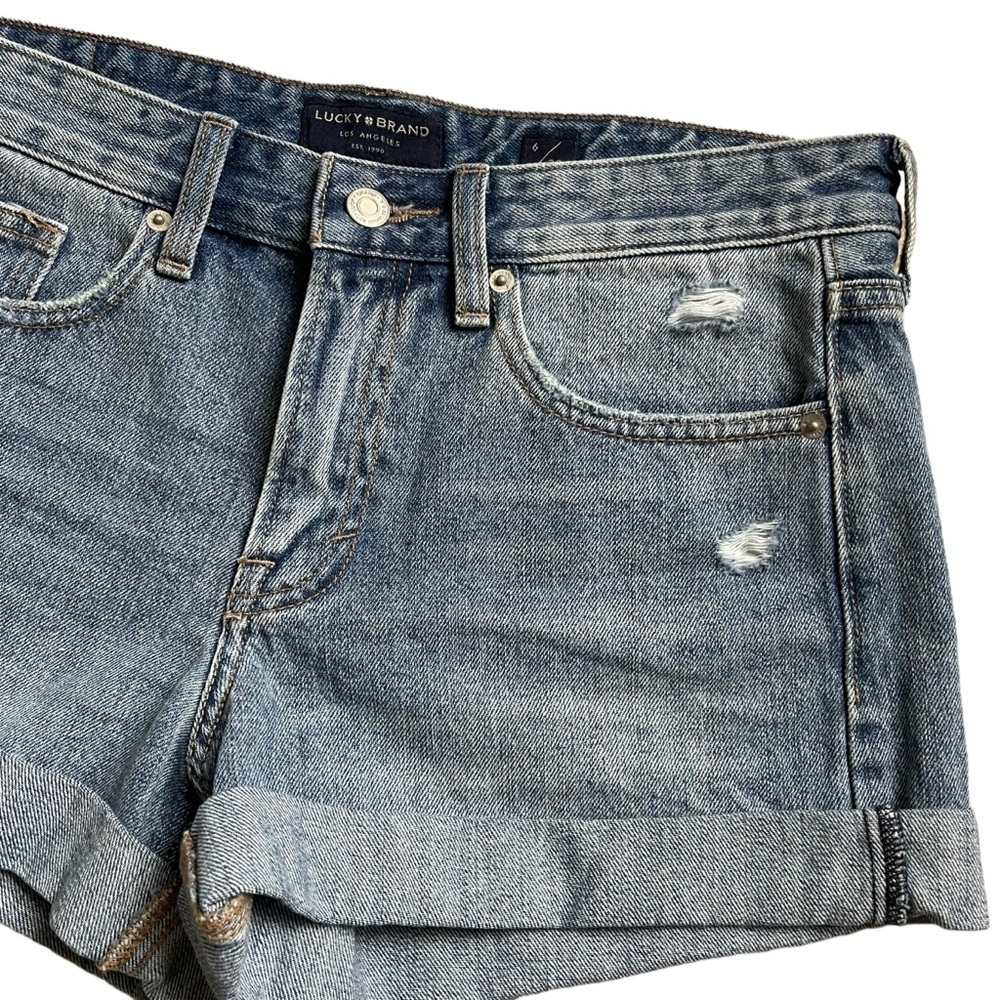 Lucky Brand Boyfriend Blue Denim Cuffed Shorts Size 6/28 Distressed Cotton - Picture 3 of 9
